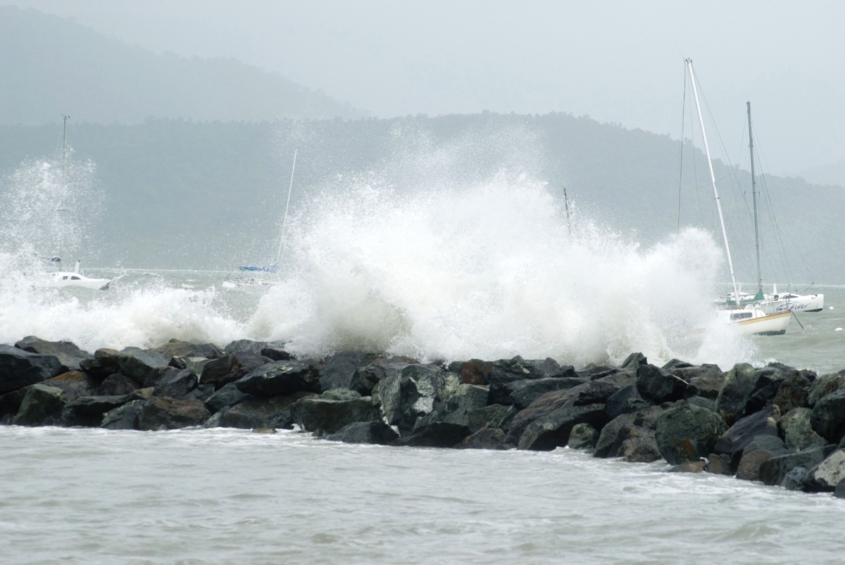 Meteoroloji\'den İzmir\'de Fırtına Uyarısı