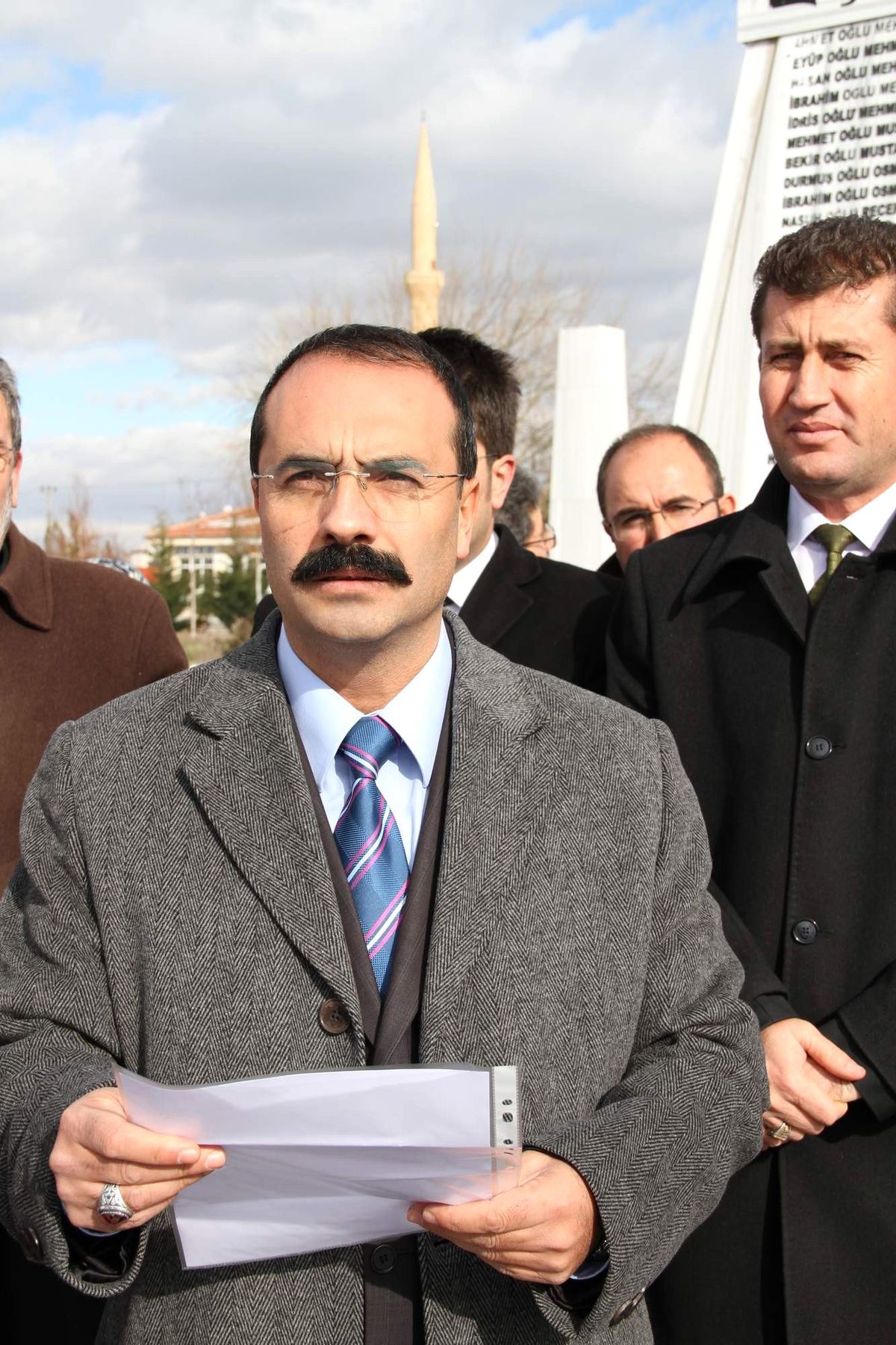 MHP\'lilerden Şehitler İçin Dua Hükümete Tepki
