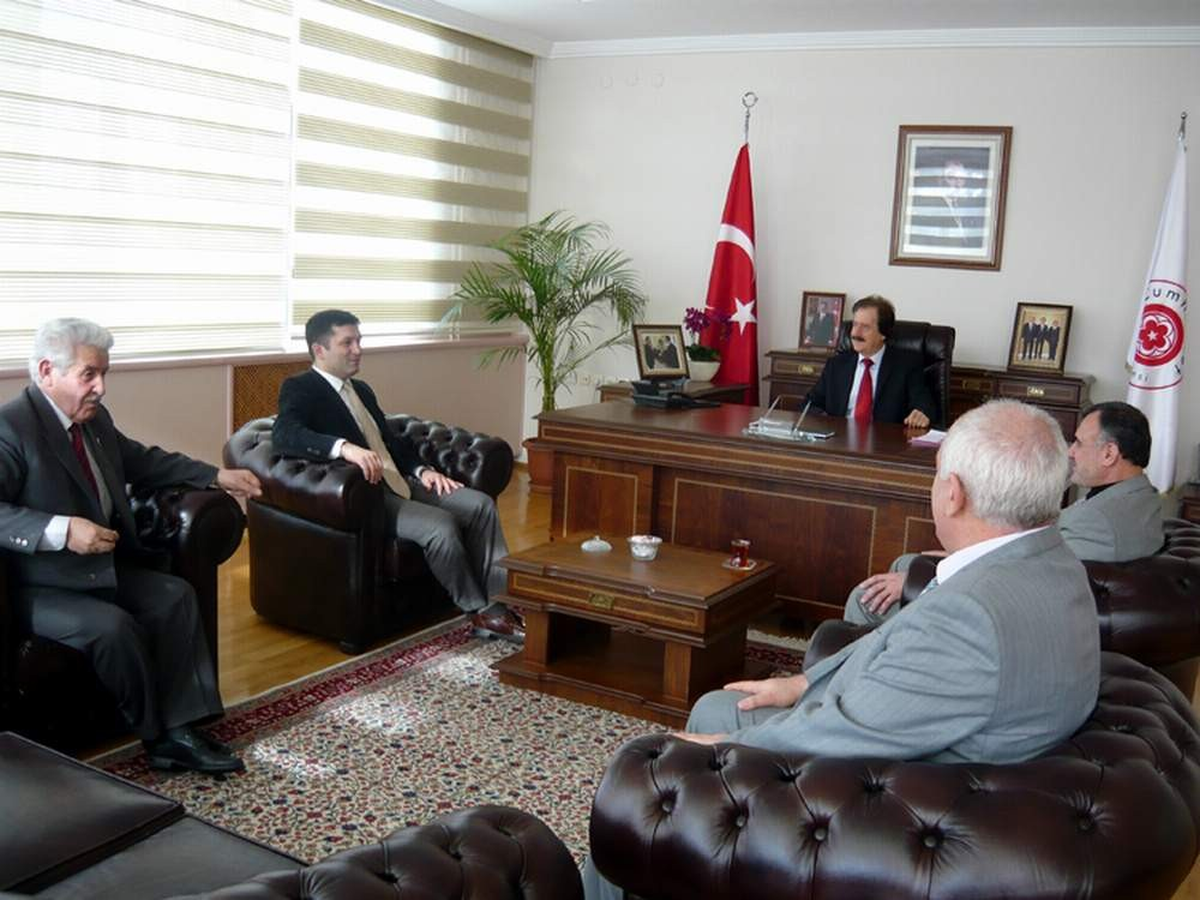 Yıldızeli Heyeti Rektör Kocacık\'ı Ziyaret Etti