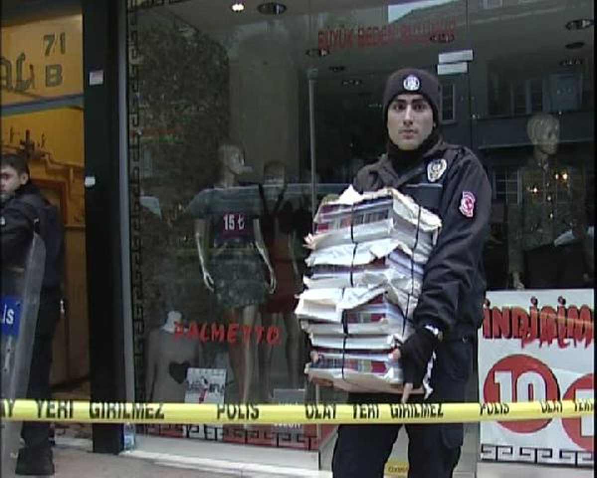 7 İlde Eş Zamanlı Terör Operasyonu / İstanbul\'da 15\'i Avukat 55 Gözaltı