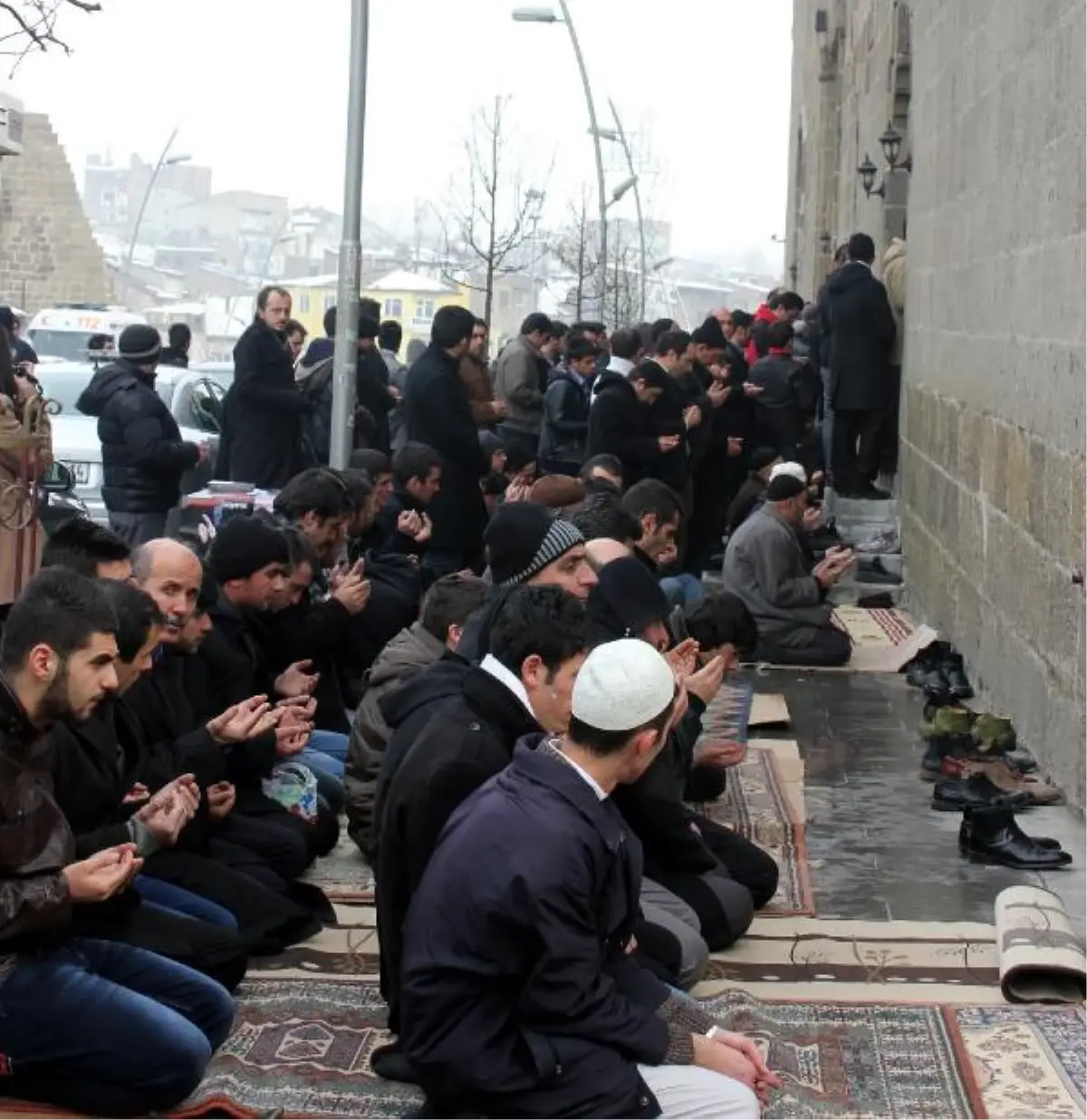 Bakan Akdağ: Birand Hastalığı Sırasında Çok Cesur Davrandı (2)