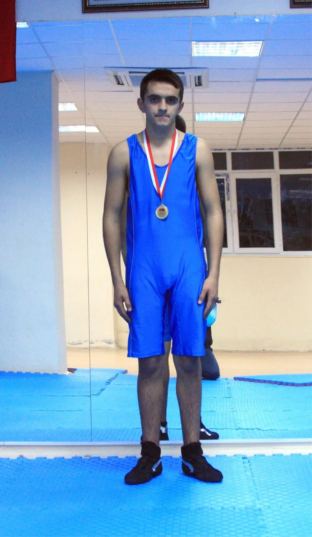 Belediye Gençlik Merkezi Güreş İlk Madalyasını Aldı