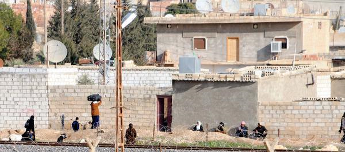 Ceylanpınar\'da Tedirginlik Sürüyor, Muhaliflerin Tankı Türkiye Sınırında (2)