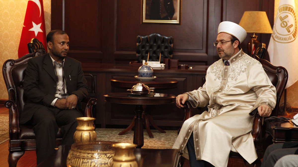 Diyanet İşleri Başkanı Görmez, Arakanlı Müslümanları Kabul Etti