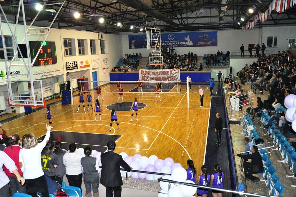 Düzce Fen Lisesi Voleybola İmzasını Attı