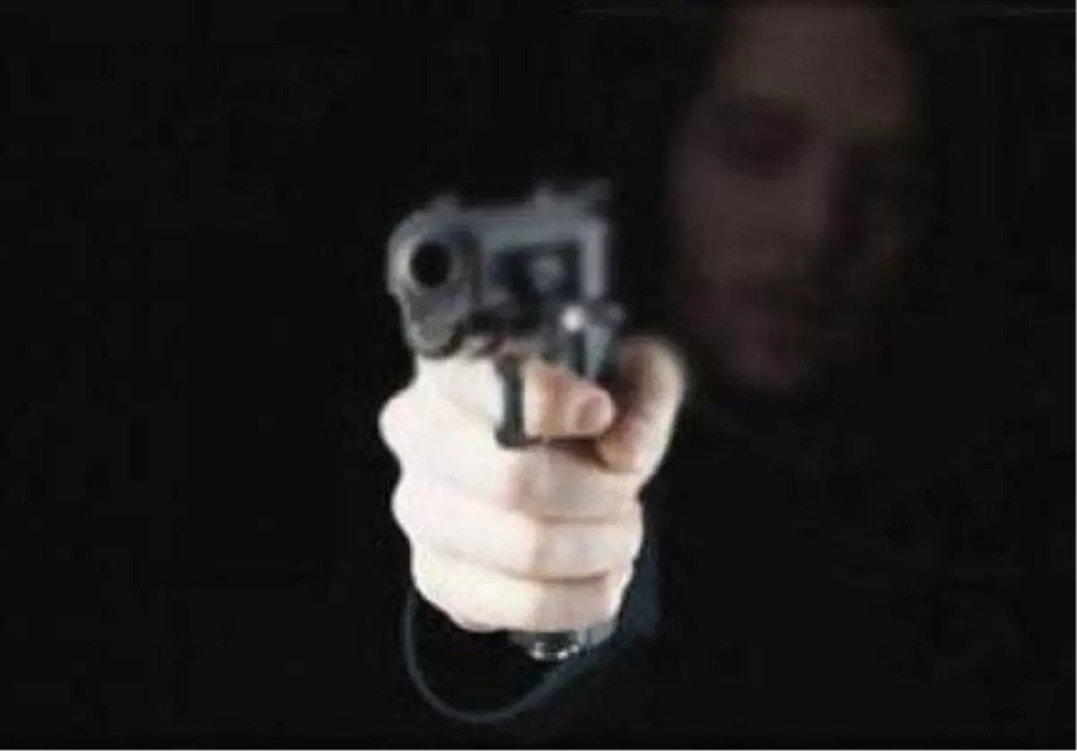 Eşini Öldürtmek İçin Kiralık Katil Tuttu