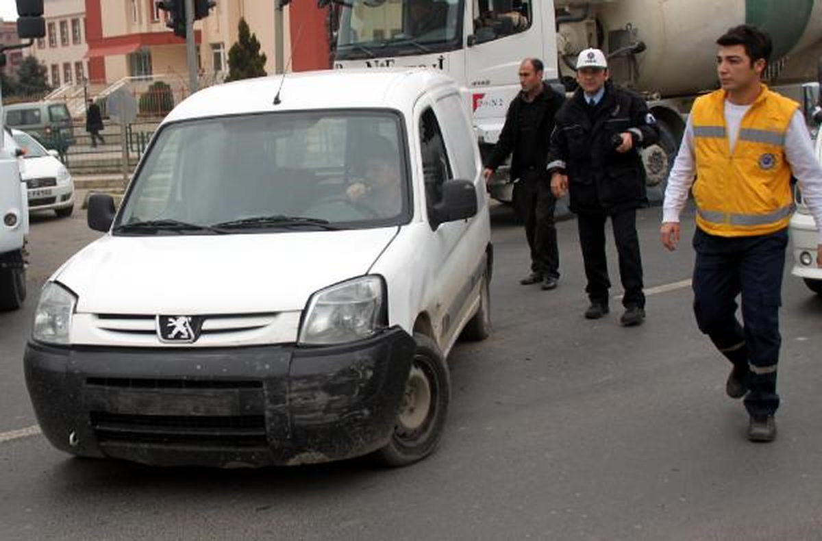 Hasta Almaya Giden Ambulans Kaza Yaptı