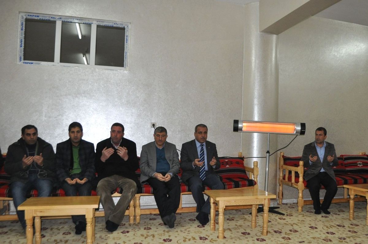 Kazada Ölen Öğretmen Toprağa Verildi