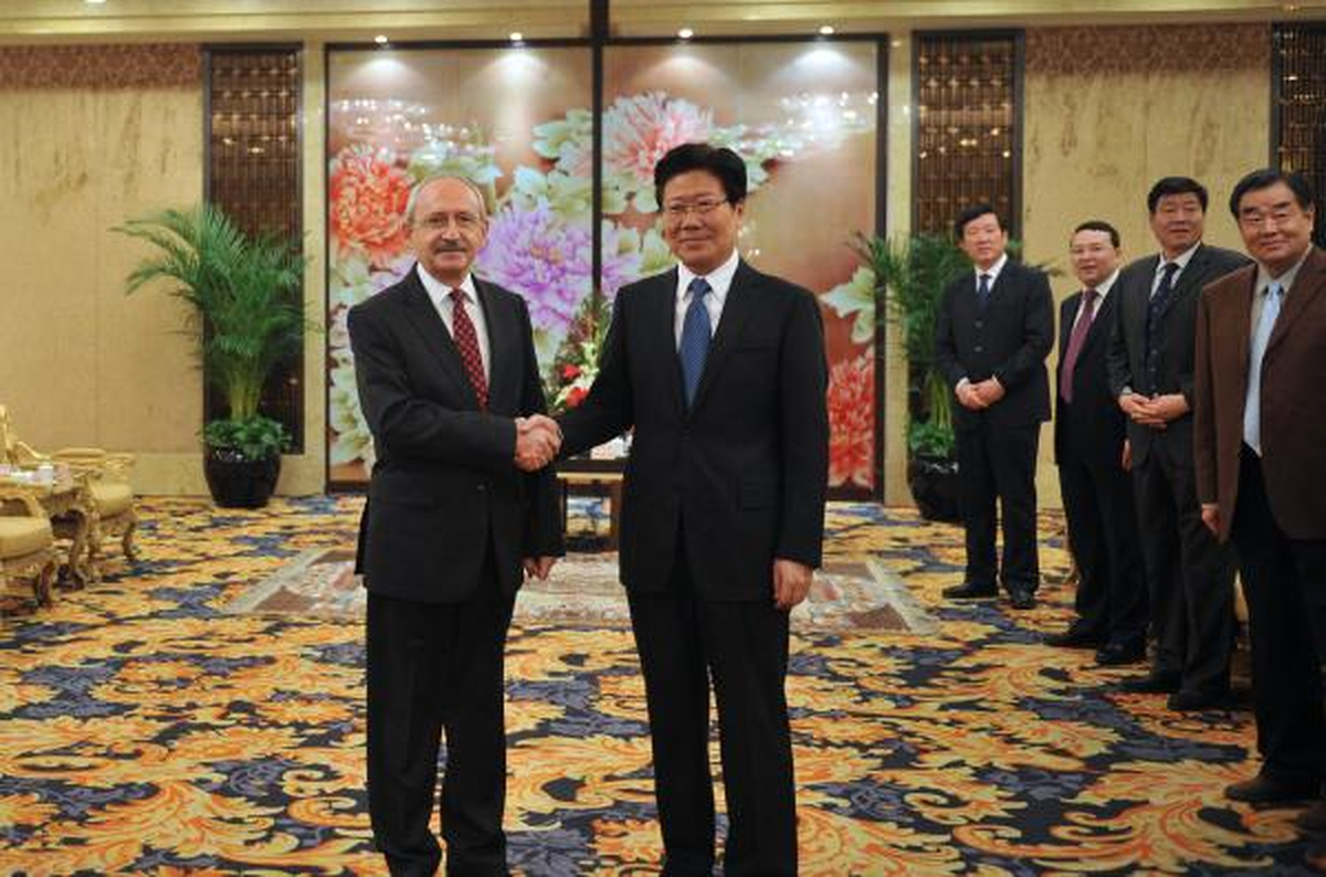 Kılıçdaroğlu, Uygur Bölgesi Komünist Parti Sekreteri Chunxian ile Görüştü