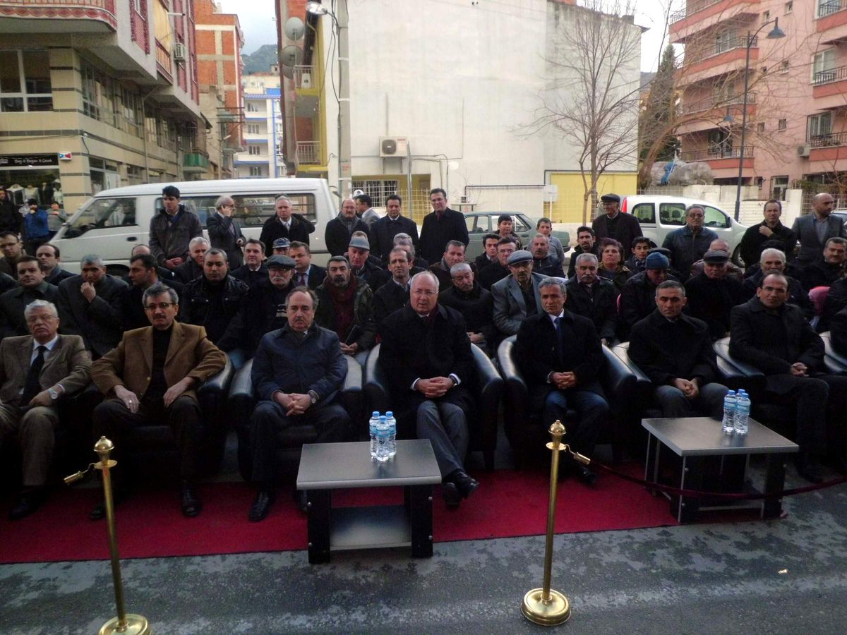 Manisa Sağlık ve Eğitim Derneği Hizmet Binasına Kavuştu