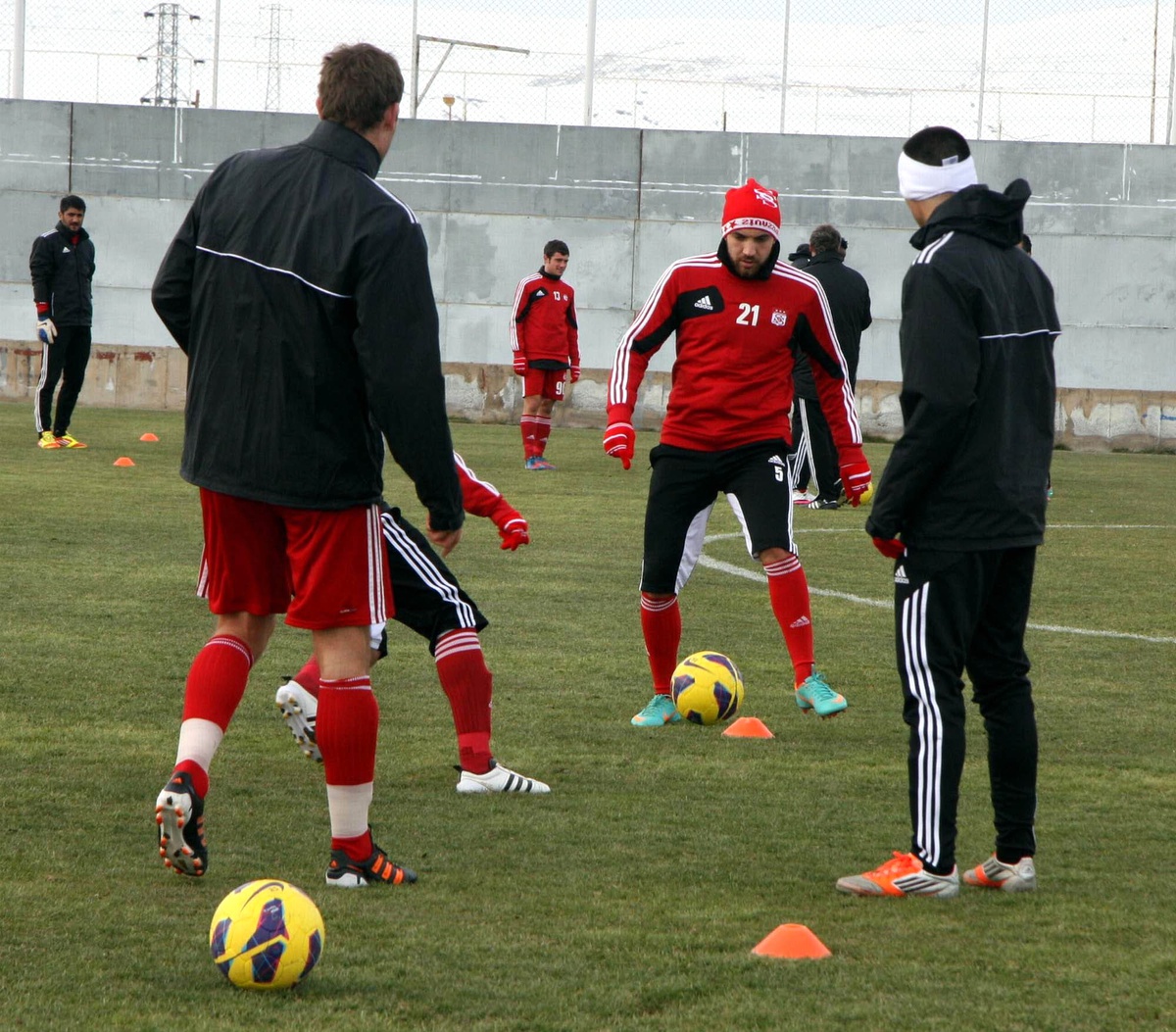 Sivasspor\'da Sercan, İlk Antrenmanına Çıktı