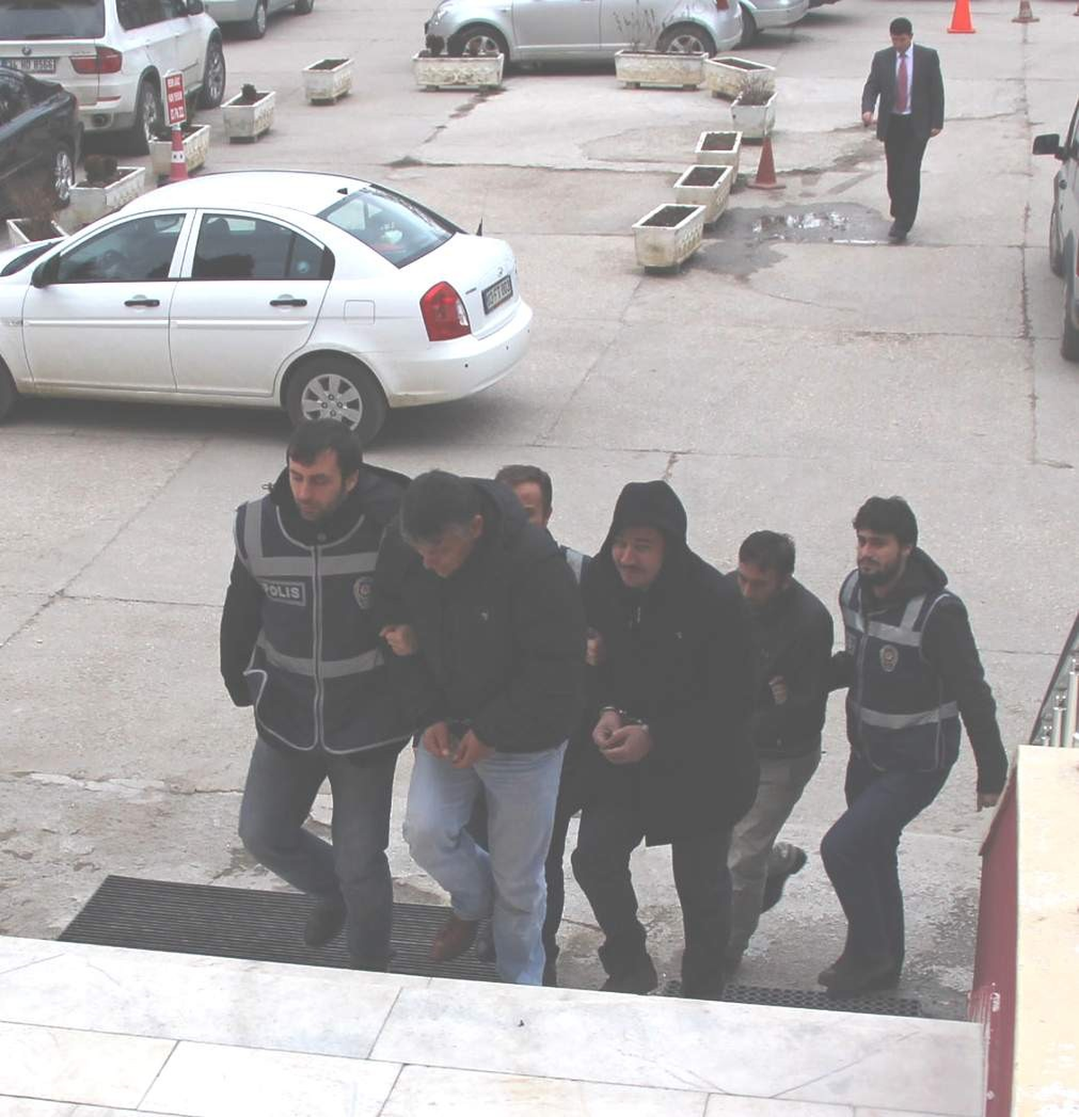 Suç Örgütü Zanlıları Adliyede