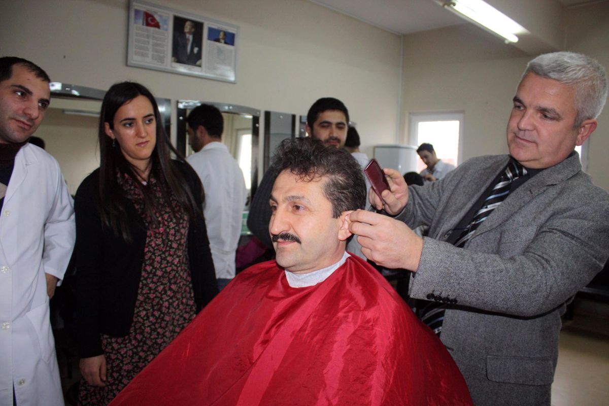 Yalovalı Berberler Sınavda Terledi
