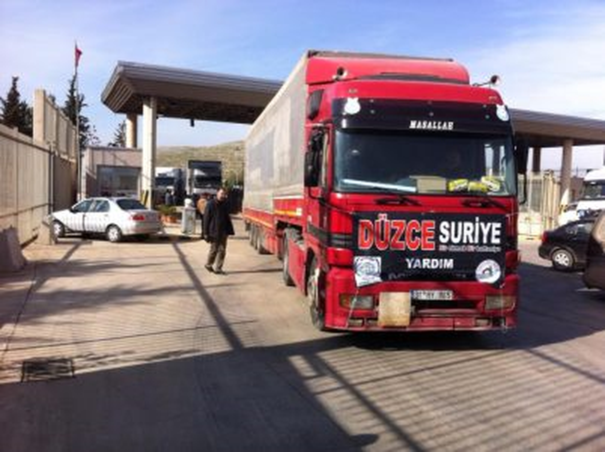 Yardımlar Suriye\'ye Ulaştı