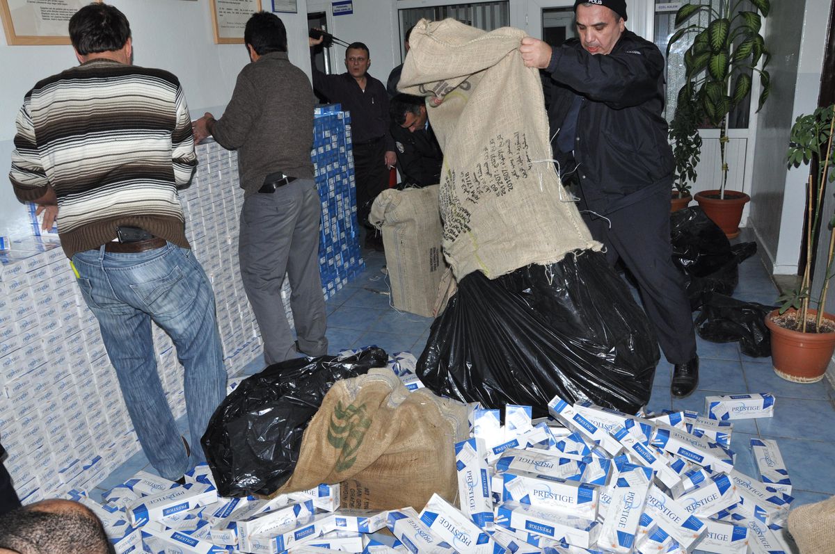 18 Bin Paket Kaçak Sigara Ele Geçirildi