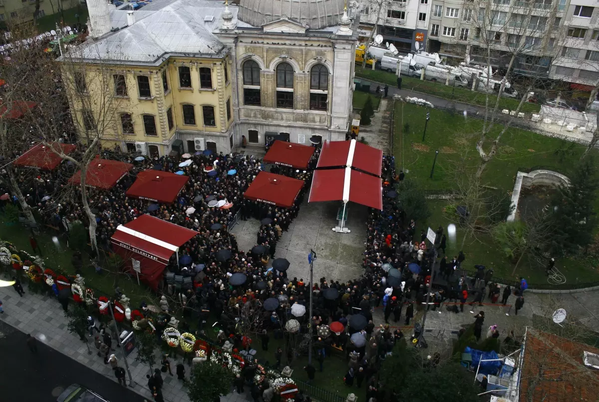 Birand Sevgisi Sokaklara Taştı