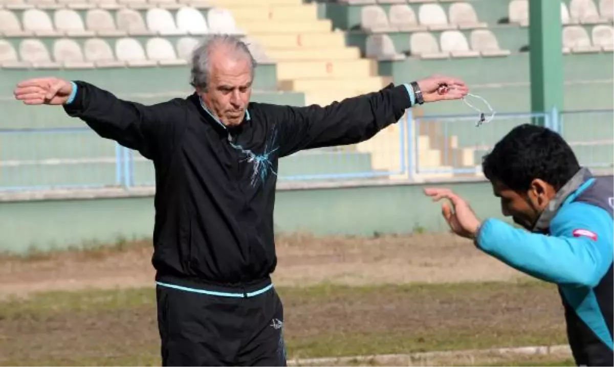 Çaykur Rizespor Mustafa Denizli ile İlk Sınavına Çıkıyor