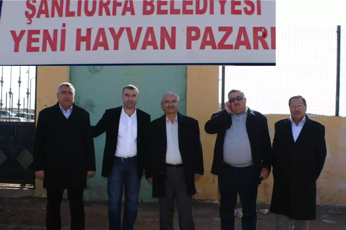 CHP\'li Demir Hayvan Pazarı Esnafının Sorunlarını Dinledi