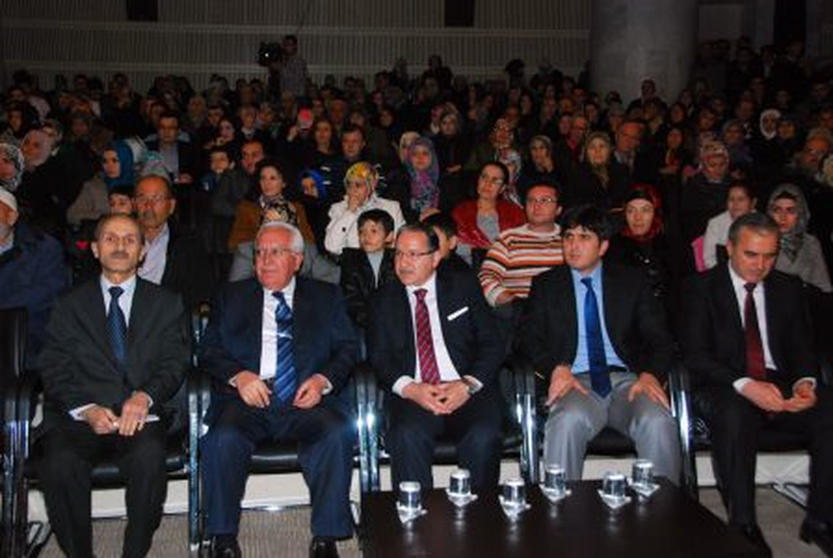 Doç. Dr. Mustafa Karataş "Evlilik ve Aile"yi Anlattı