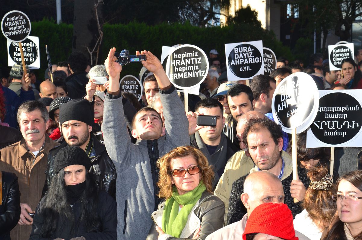 Hrant Dink İzmir\'de Anıldı