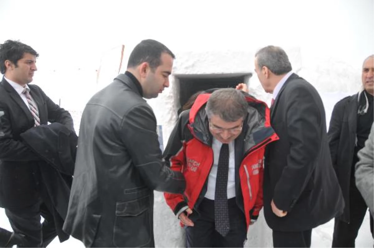 İçişleri Bakanı Şahin, Tatbikatı Pencereden İzledi