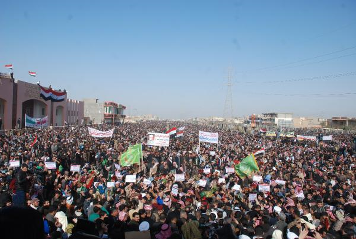 Irak\'ta Gösteriler Sürüyor