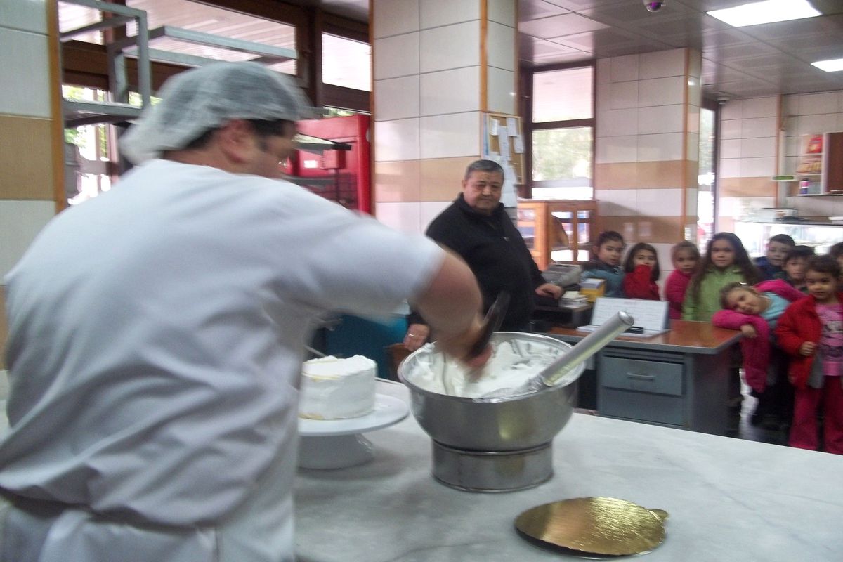 Minikler Pasta Yapmayı Ustasından Öğrendi