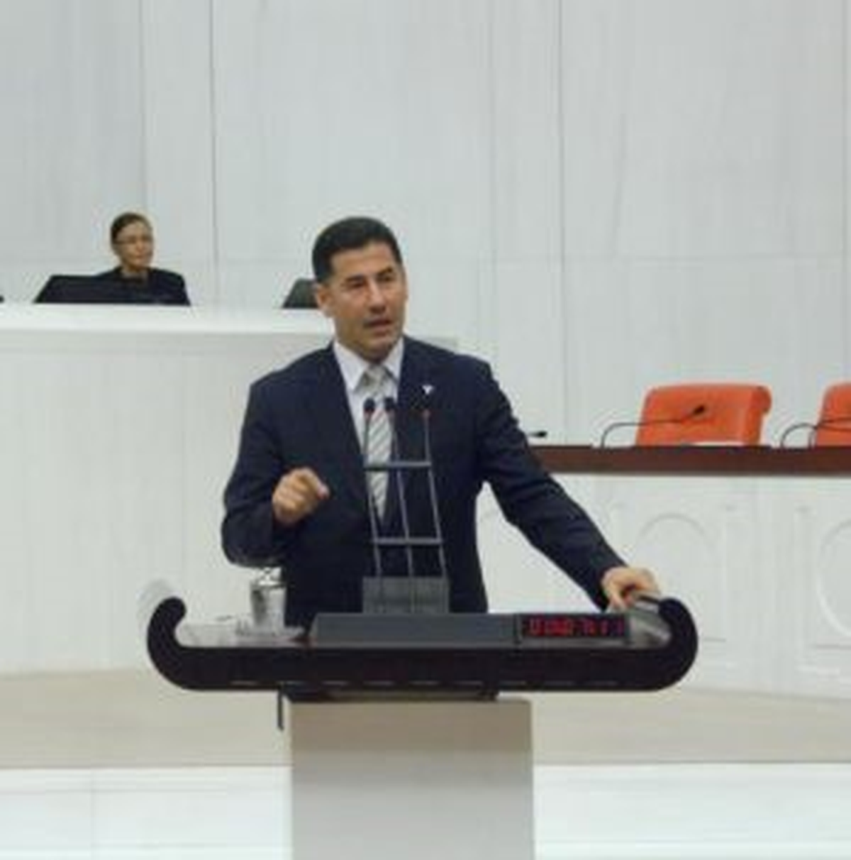 Oğan Gündem Yaratan Konuşmalara İmza Attı