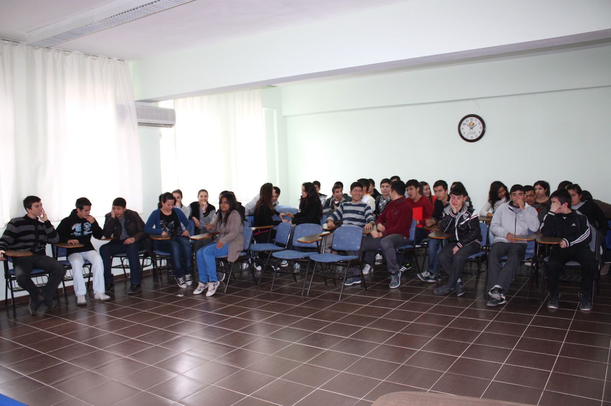 Öğrenciler Madde Kullanımı ve Zararları Konusunda Bilgilendirildi