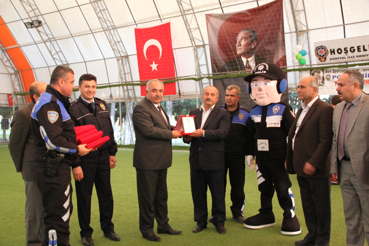 "Polis Abilerle Maçtayım Liseler Arası Futbol Turnuvası" Şampiyonluk Maçıyla Sona Erdi