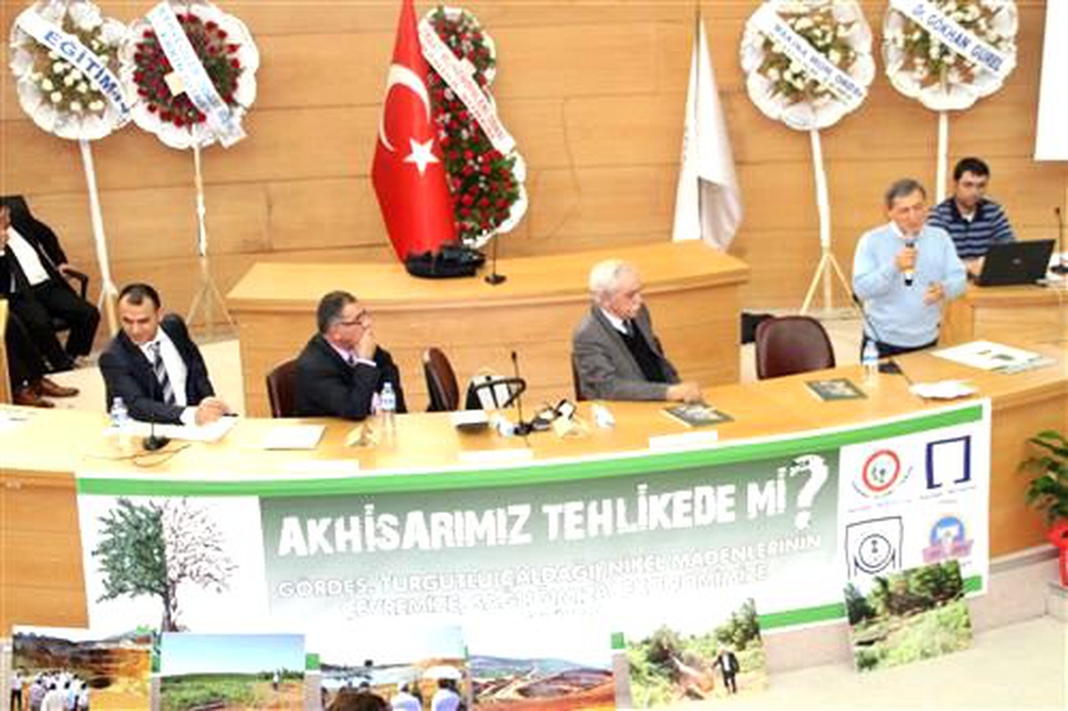 Akhisarlı Çevreciler Vahşi Madenciliğe Hayır Dedi