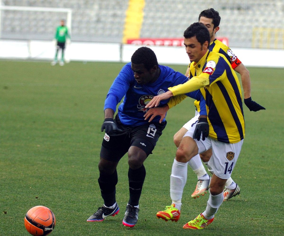 \'\'Ankaragücü\'nü Tebrik Ediyoruz\'\'