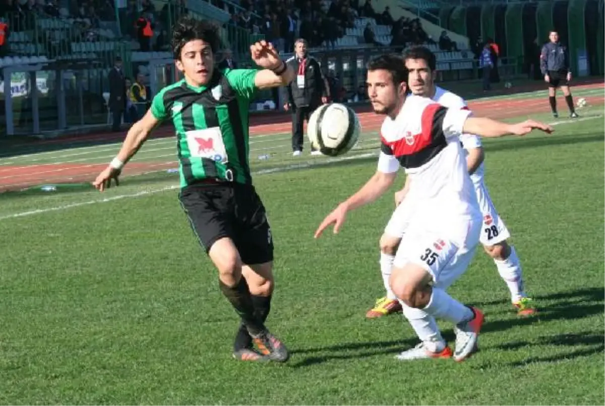 Kocaelispor-Isparta Emrespor: 2-2