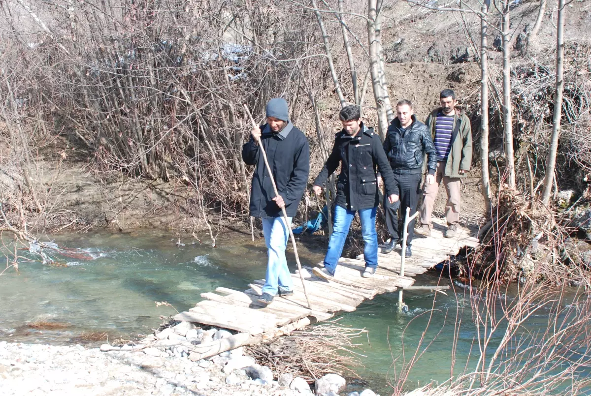 Köylülerin Yol ve Köprü Çilesi