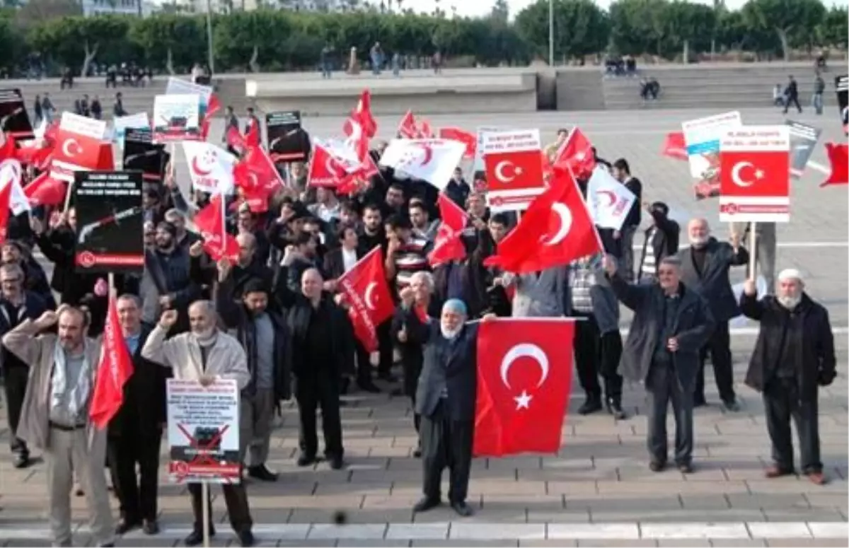 Patriot Uzmanlarının Kaldığı Otel Önünde Çuvallı Protesto (2)