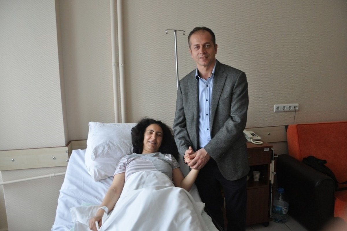 Ege\'de Robotik Cerrahi ile Rahim Ameliyatı