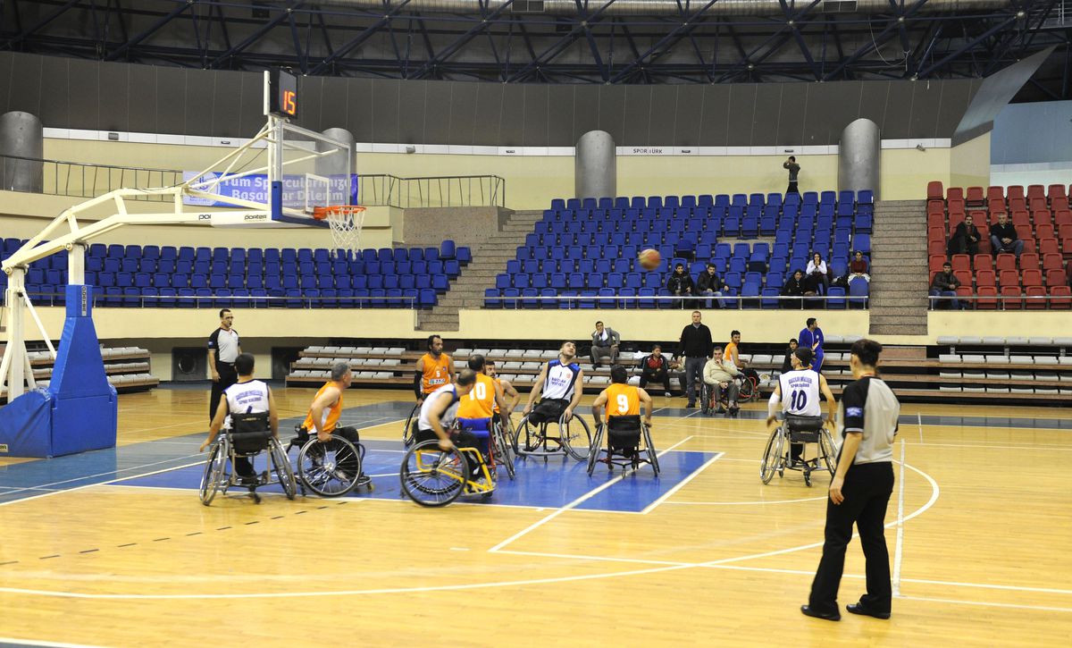 Engelliler Basketbol Takımı Dolu Dizgin