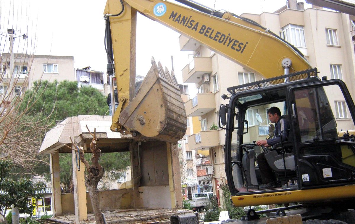Eski Muhtarlık Binası Yıkıldı, Yeri Park Alanı Olacak