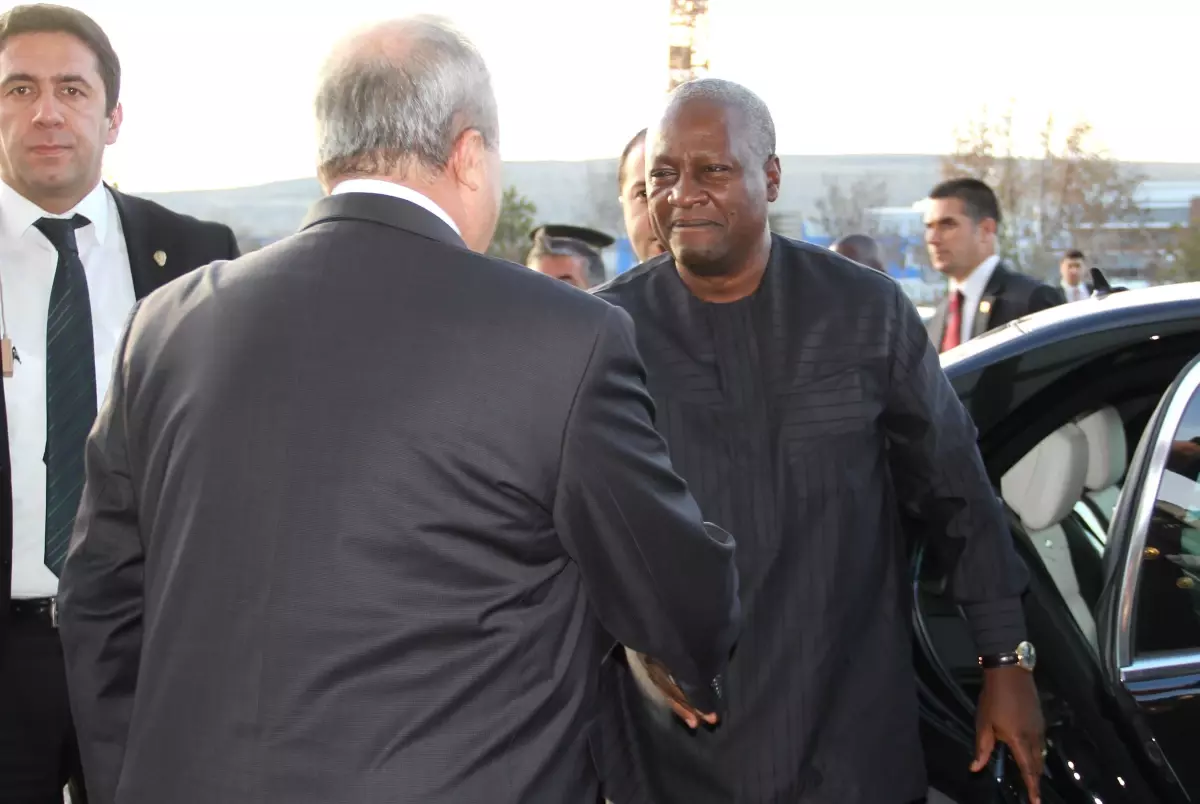 Gana Cumhurbaşkanı Mahama Aso Osb\'yi Ziyaret Etti