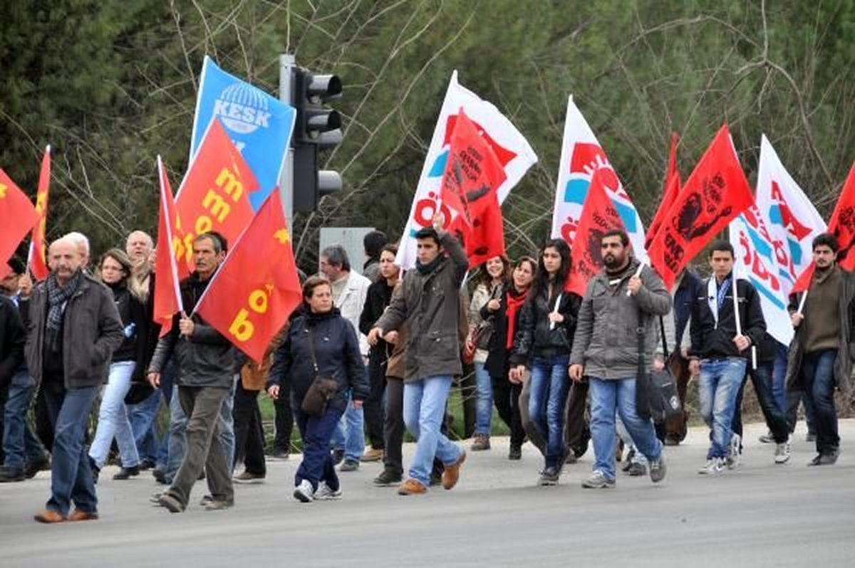İncirlik\'te Patrıot Protestosuna 26 Gözaltı