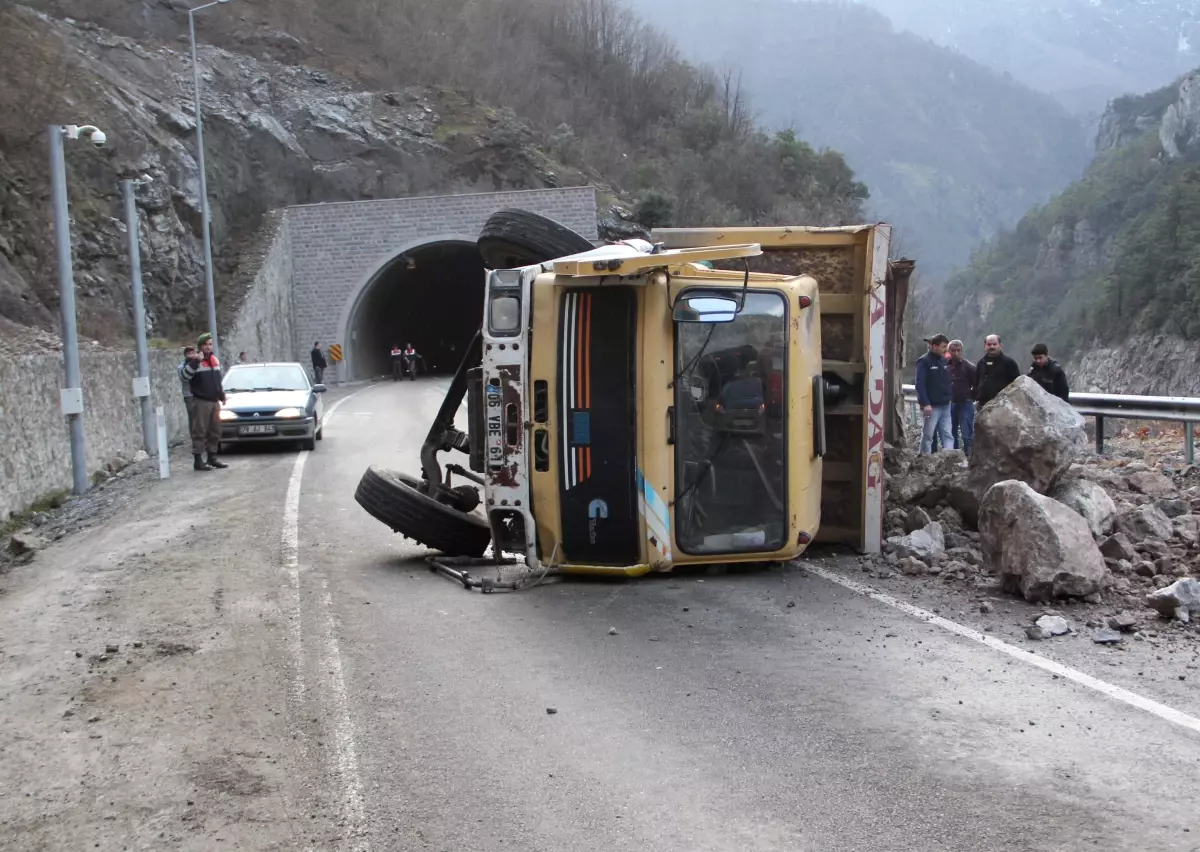 Karabük\'te Trafik Kazası: 1 Ölü