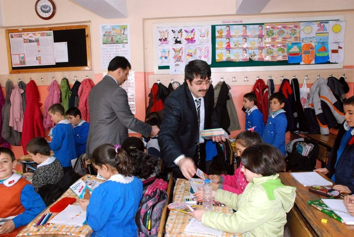 Melikgazi\'den Karne Hediyesi