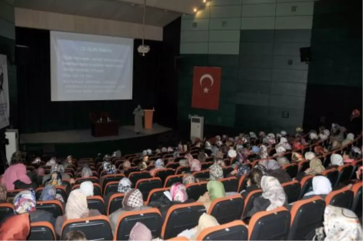 Niğde Belediyesi Konferansları Devam Ediyor