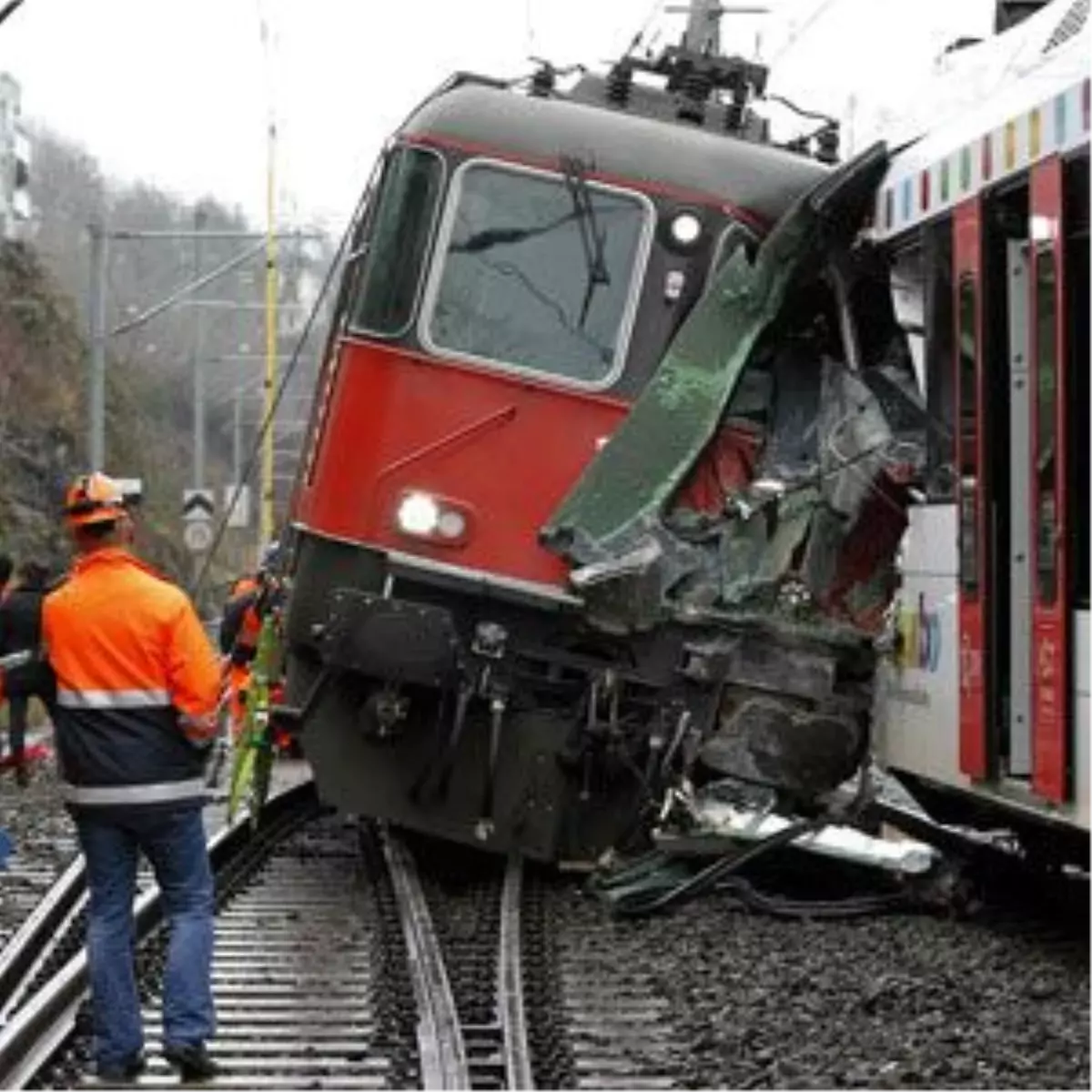 Viyana\'da İki Tren Çarpıştı