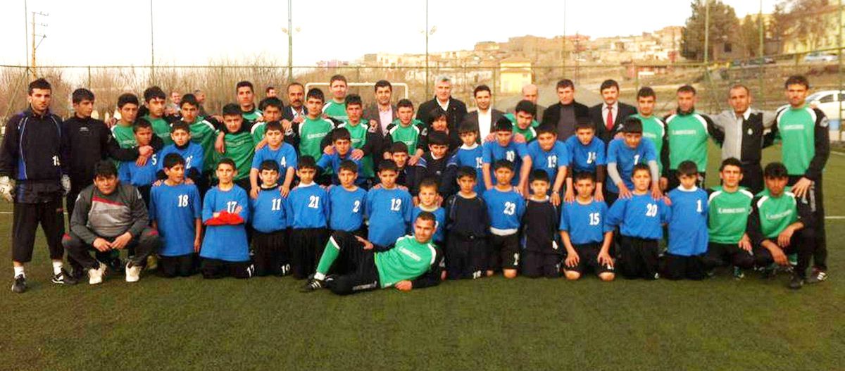 Çınar\'da Spor Tesisi Çalışmaları Devam Ediyor