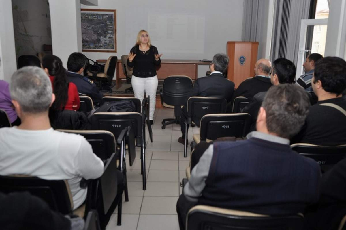 Eskişehir Polisleri ESOGÜ\'de Eğitim Görüyor