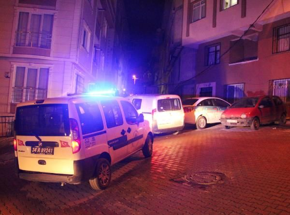 Kağıthane\'de Polise Ateş Eden Maskeli Hırsızlar Kayıplara Karıştı