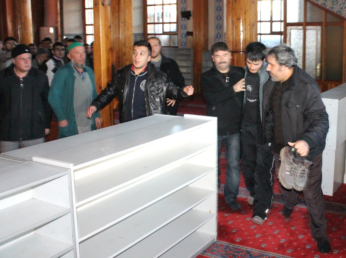 Müezzin Polisin Yakaladığı Hırsız Linç Edildi