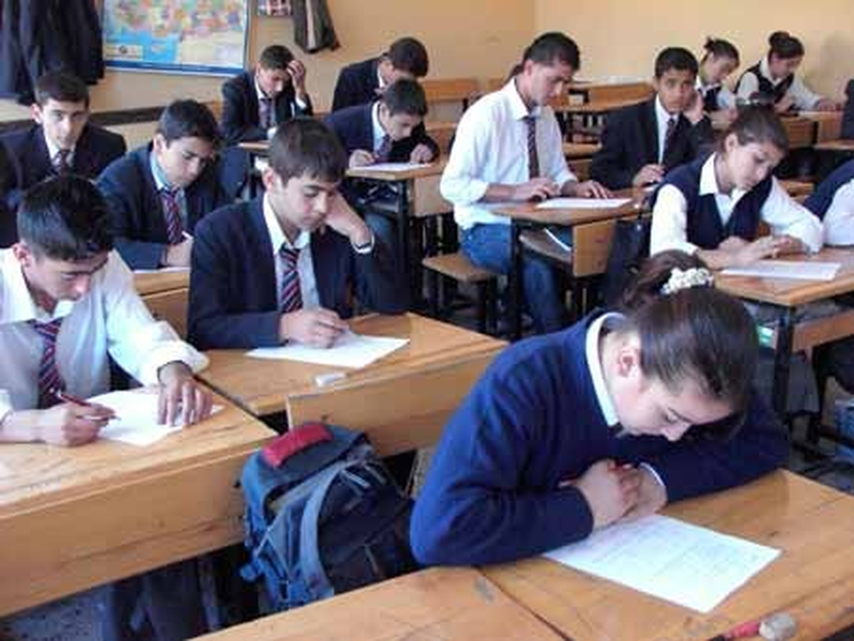 Pasinler\'de Açıköğretim Lise Sınavı Yapıldı