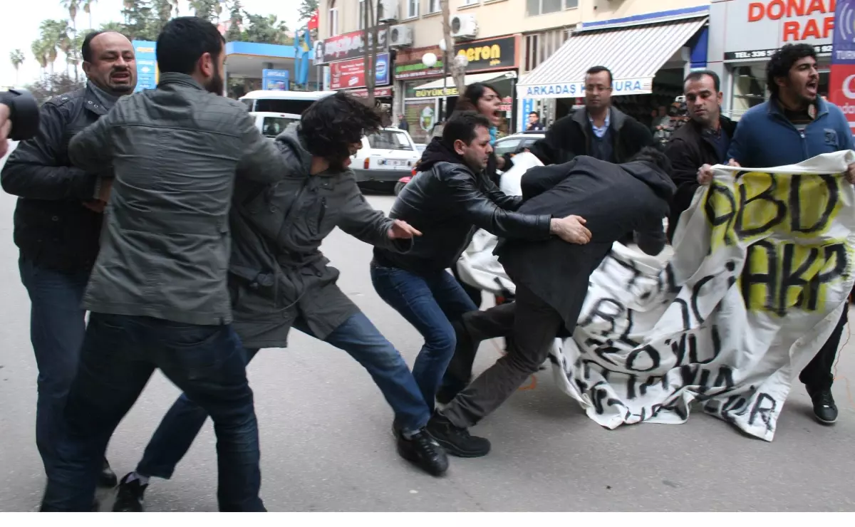 Patriot Protestosuna Polis Müdahalesi